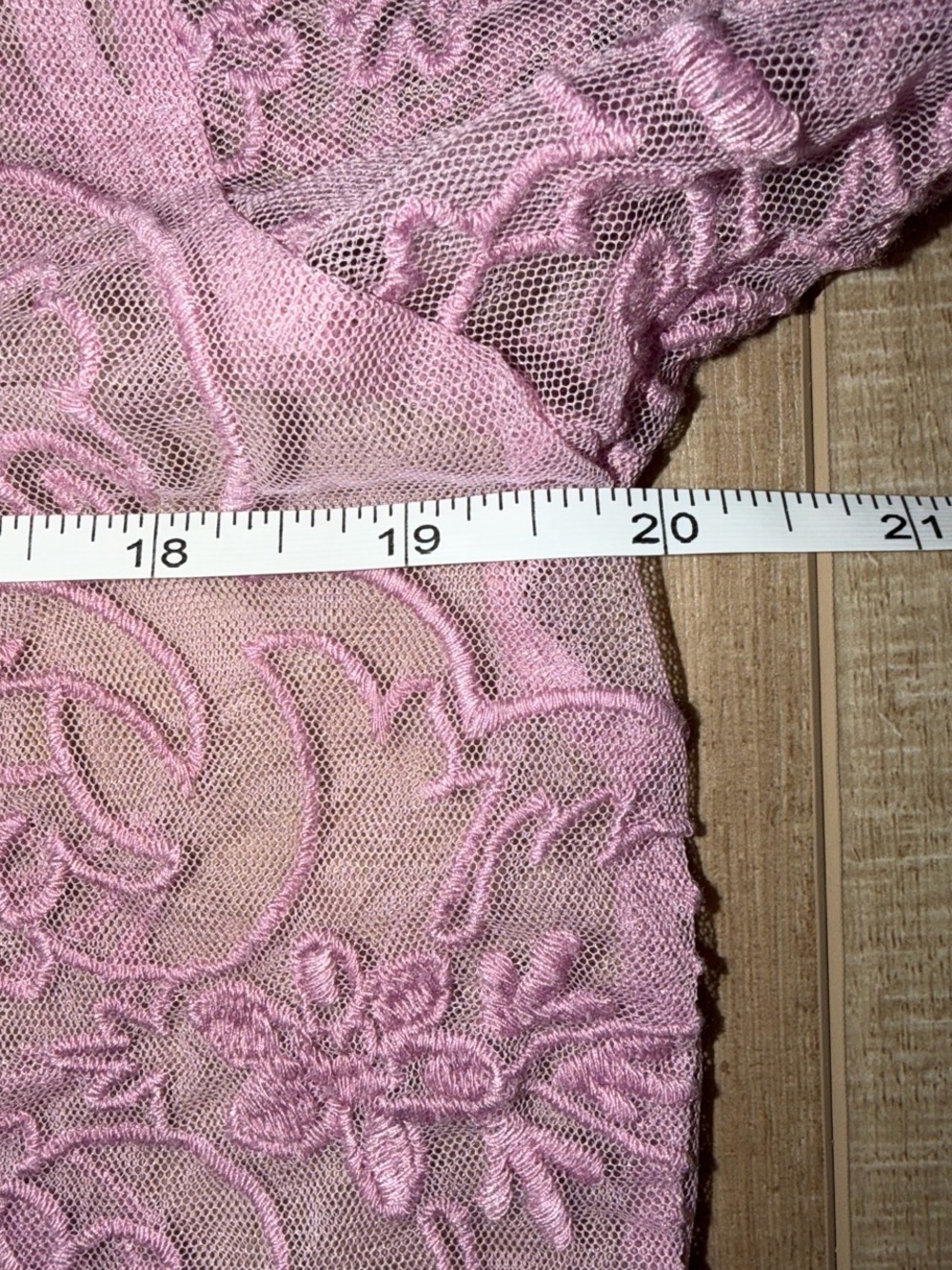 Anthropologie Women's Embroidered Sheer Lace Lavender Short Sleeve Top- XS - Picture 8 of 8